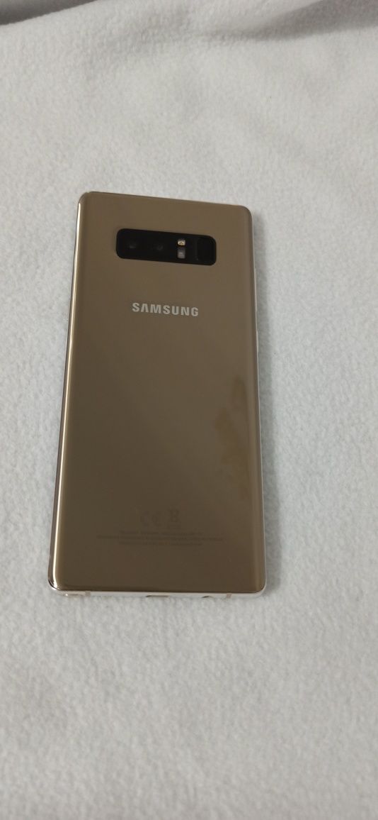 Samsung Note 8 златен не различим от нов
