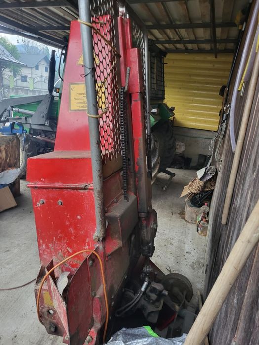 Vând troliu forestier hidraulik!