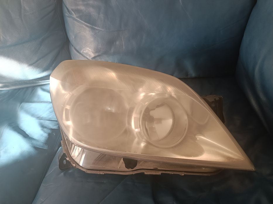 Опел Астра Н фар Opel Astra