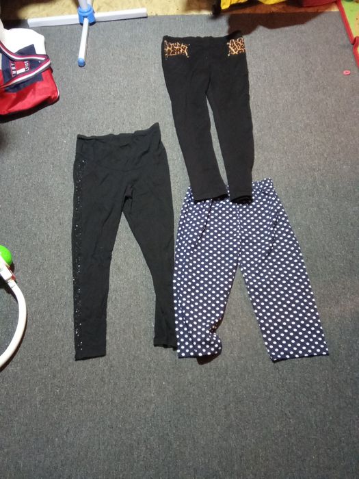 Pantaloni dama diferite modele