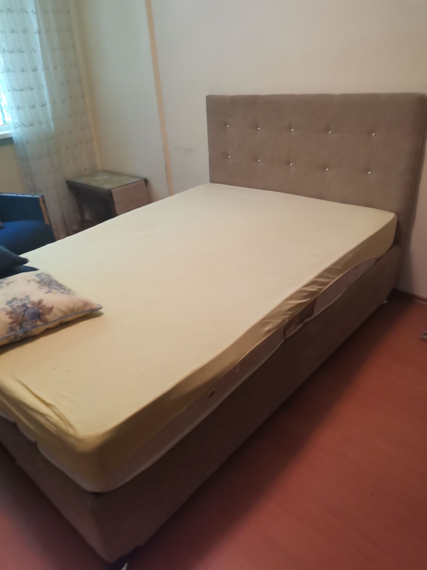 Tapițer la domiciliu
