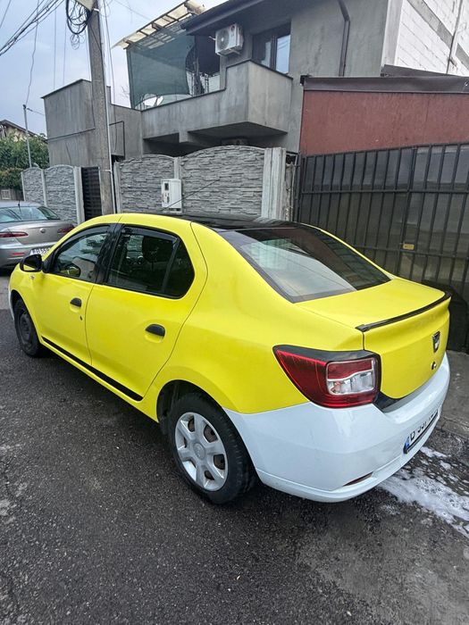Vând Dacia Logan
