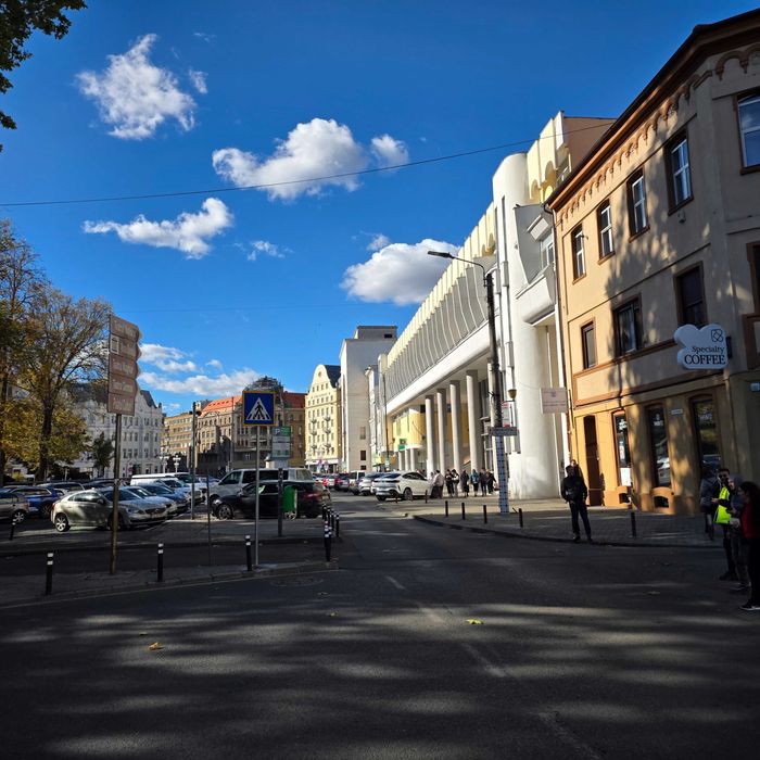 Inchiriez SAD 120 mp , super vad , la 50 m de opera , str l. Blaga 14