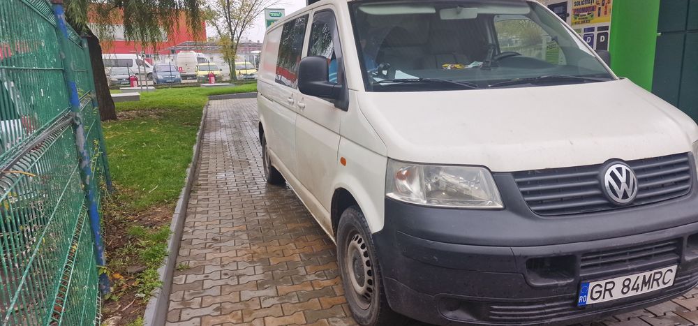 Vand sau schimb cu masina mica