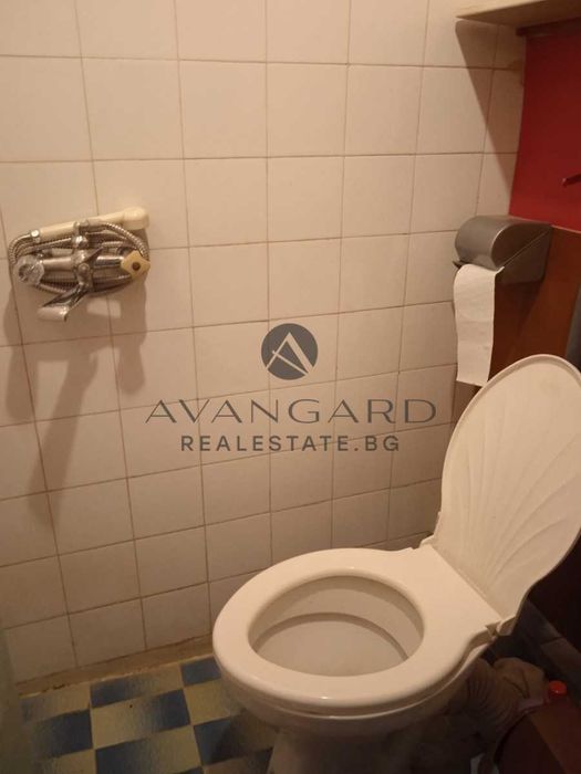 Продава се Тристаен апартамент в Пловдив, Кючук Париж - 70 кв.м за 1286 €/кв.м - Снимка #4