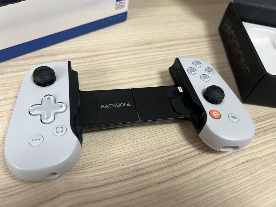 Backbone playstation 4-5 cu adaptor lightning