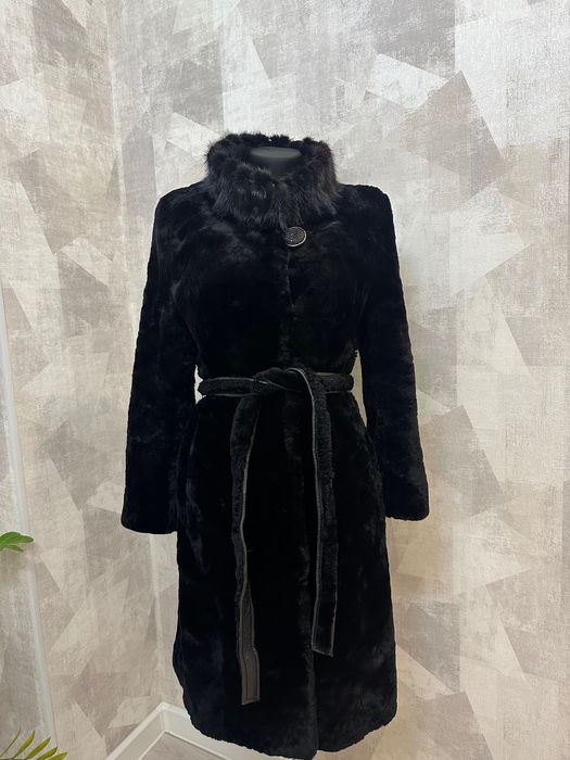 Шуба мутон с норковым воротником