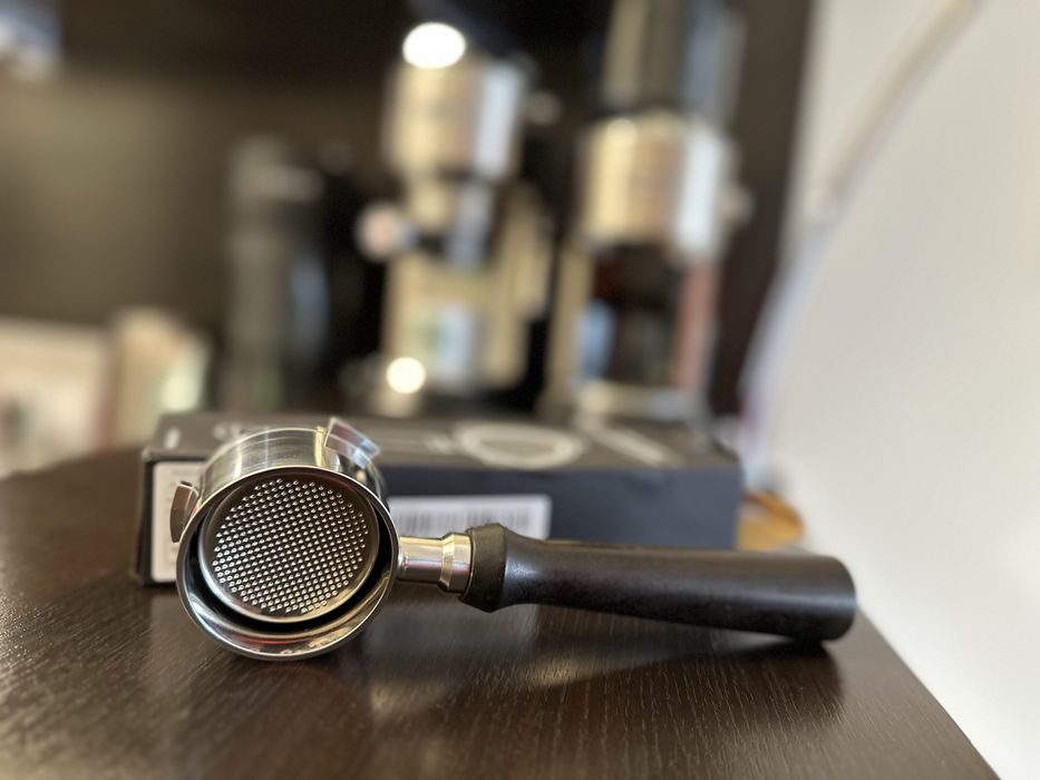 Портафилтър 51 mm /Черно дърво /Delonghi Dedica