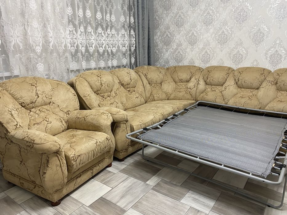 Срочно Продам угловой диван в отличном состояние