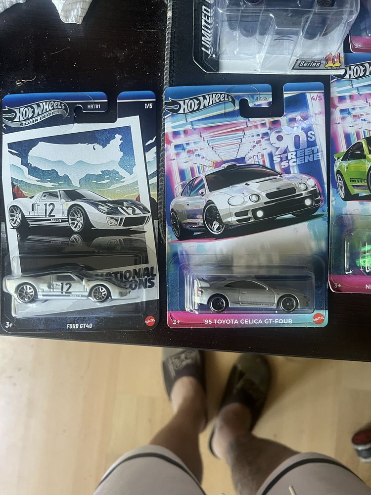 Метални колички hotwheels