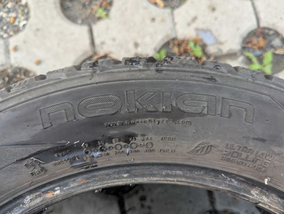 Зимни Гуми 205x55x16 Nokian