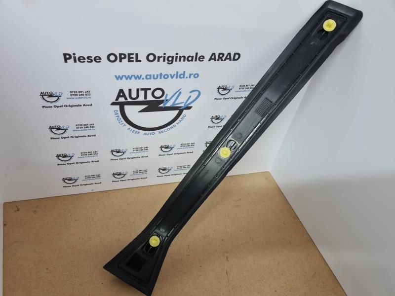 Cheder stalp dreapta fata Opel Astra H GTC