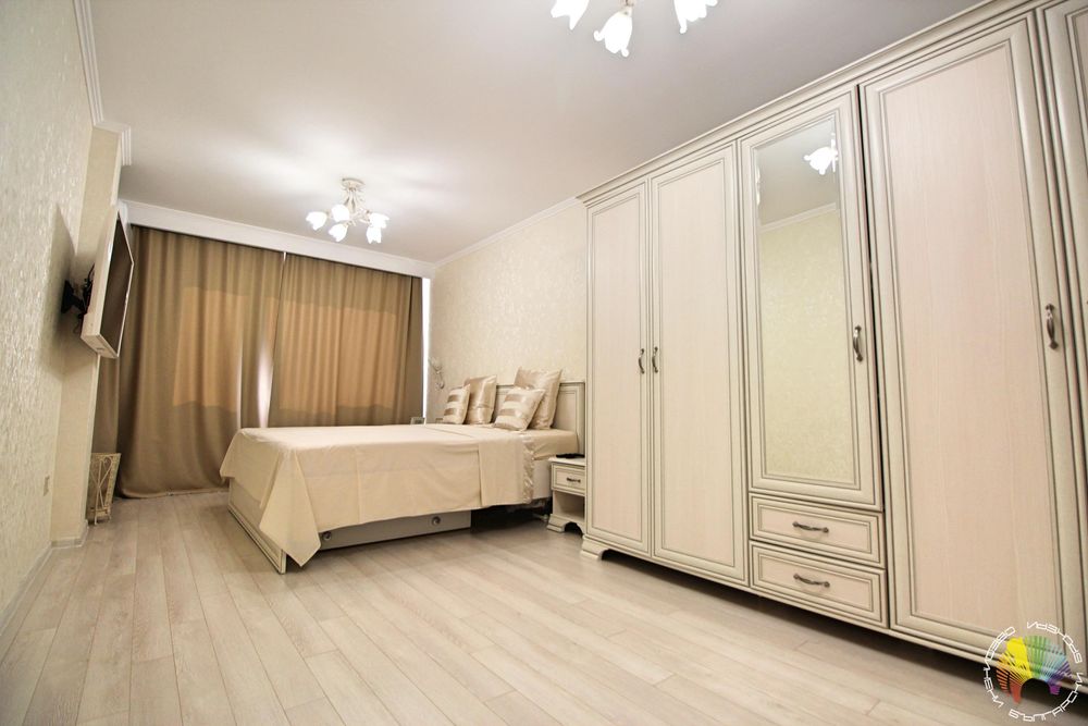 Дава се под наем Двустаен апартамент в Бургас, Лазур - 85 кв.м за 765 € - Снимка #11