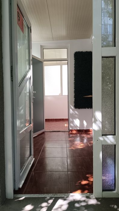 Inchiriez apartament 3 camere,parter,,zona Colonadelor,ANCPI,