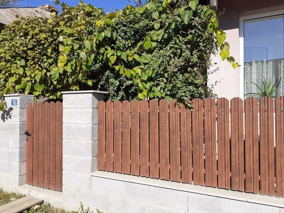 Garduri din sipca metalica si porti de diferite modele si dimensiuni