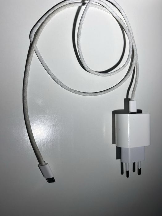 Продается зарядка Type-C оригинал
