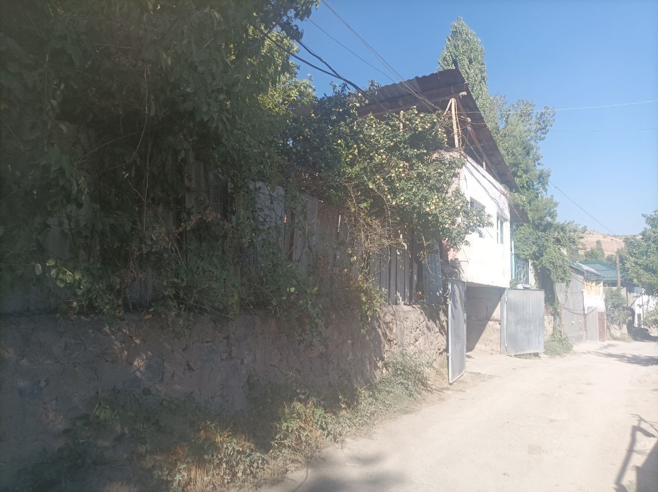 Чарвак участка сотилади срочна