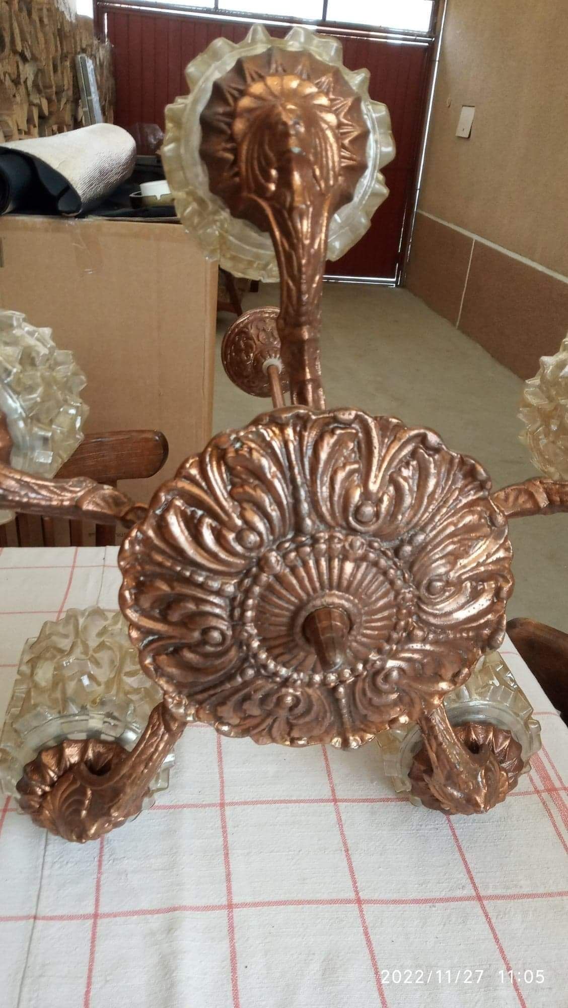 Candelabru antic, din bronz fabricat Timisoara