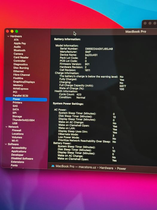 Macbook Pro 15 inch core i7 16/256