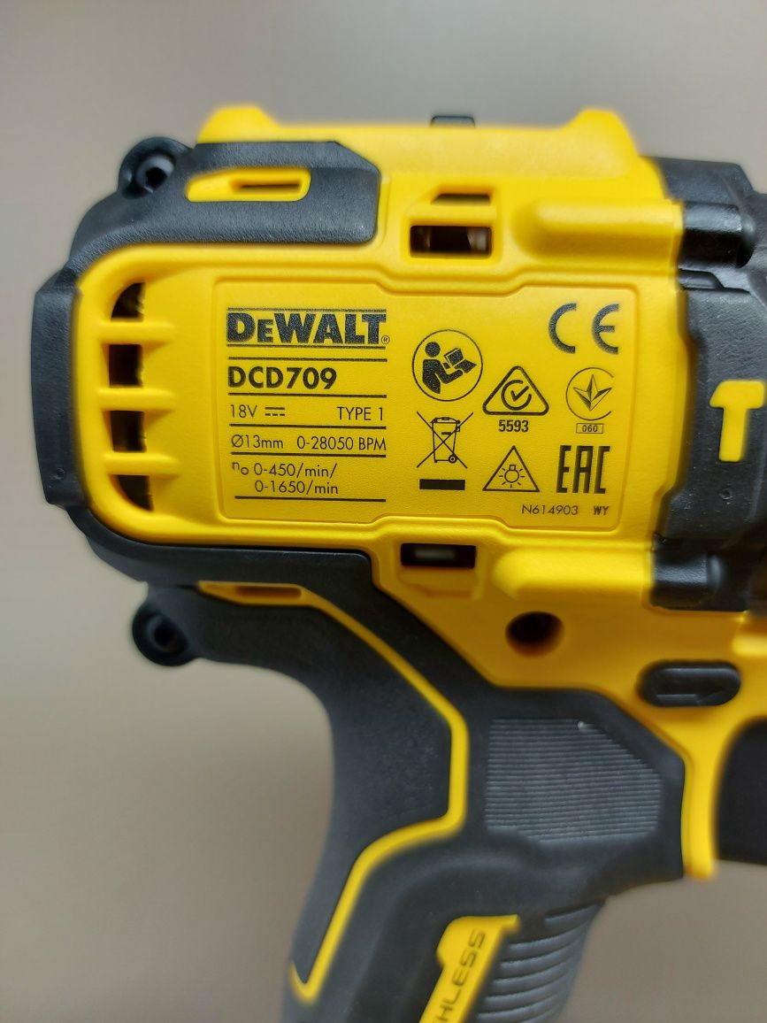 Нов безчетков комплект DEWALT DCK2063D2T