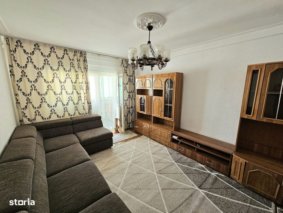 Apartament cu 3 camere, decomandat,Bulevard Alexandru cel Bun