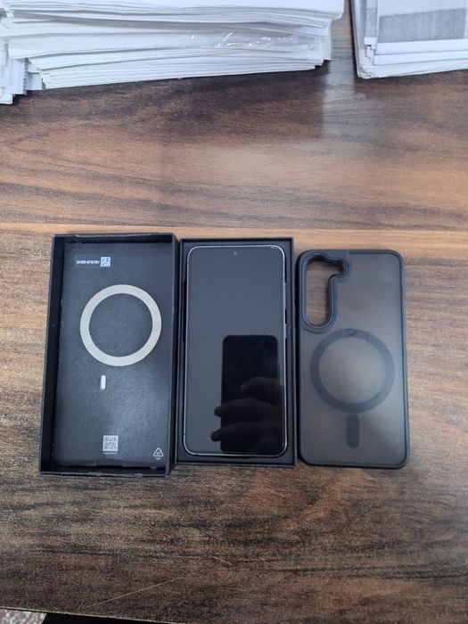 Samsung S 23 8/256 gb