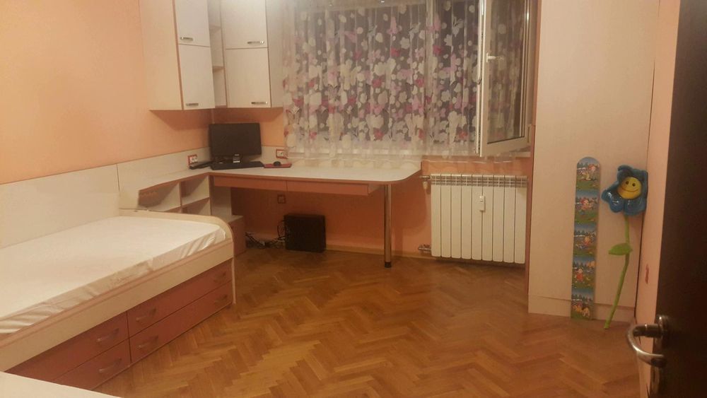 Дава се под наем Тристаен апартамент в София, Лагера - 87 кв.м за 775 € - Снимка #7