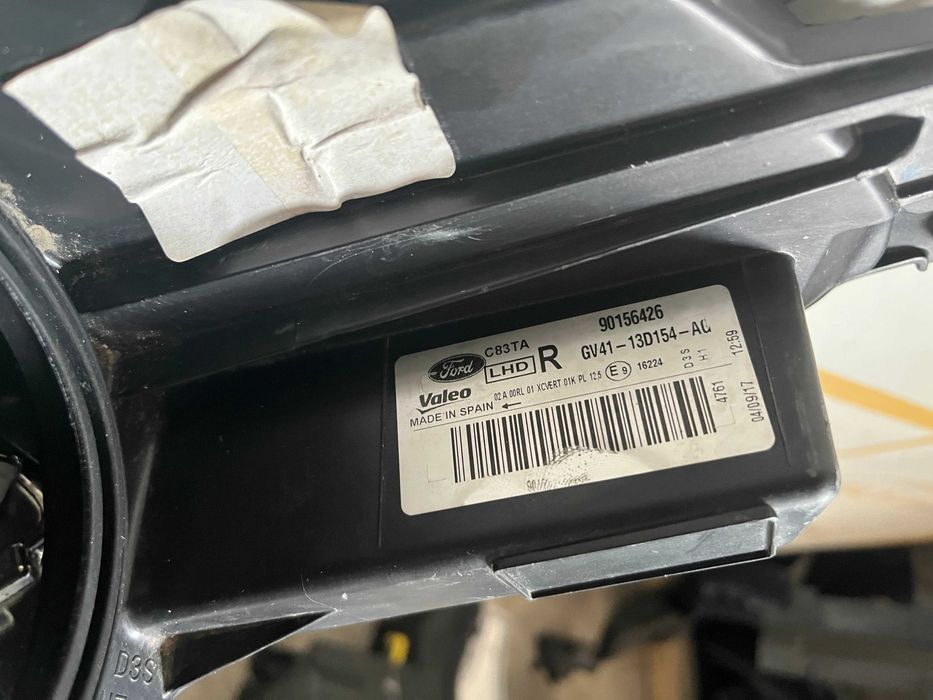 Far dreapta bixenon adaptiv Ford Kuga 2 FL dupa 2016 GV41-13D154-AG