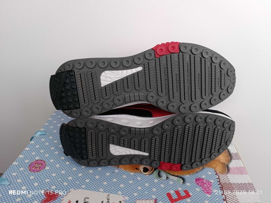 ''Puma Ferrari Wild Rider ''оригинални маратонки 43 номер