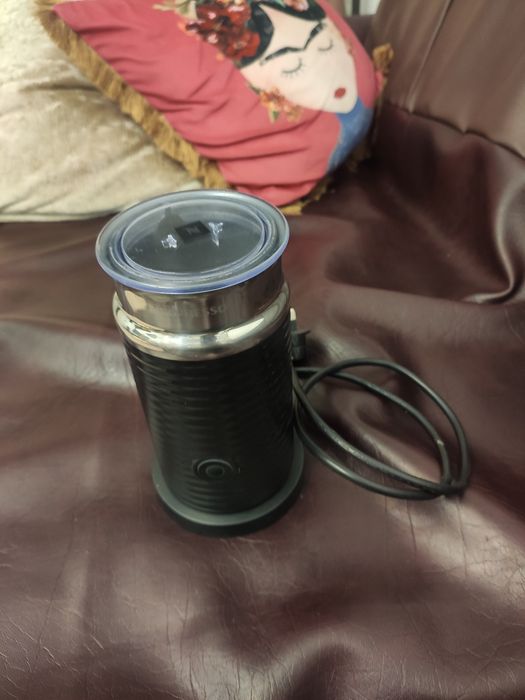 Apart pentru spumare lapte Nespresso aerocino