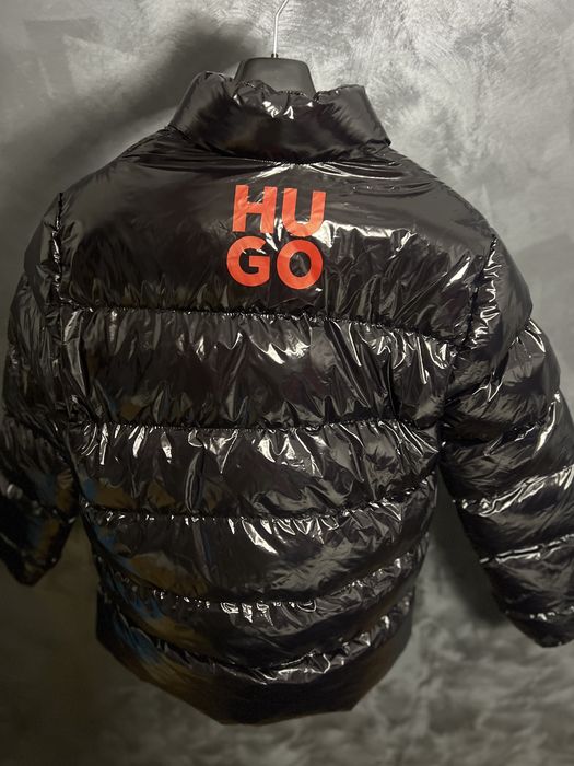 Geaca Hugo Boss,noua cu eticheta