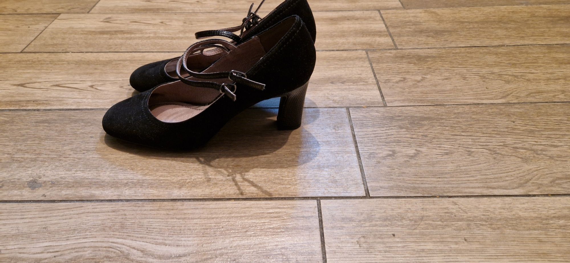 pantofi tip Mary Jane