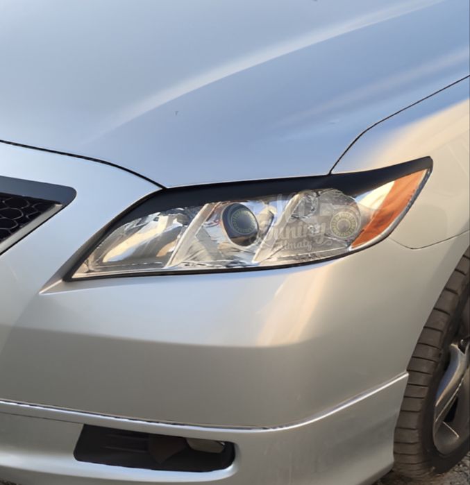 Реснички на фары Toyota Camry 40