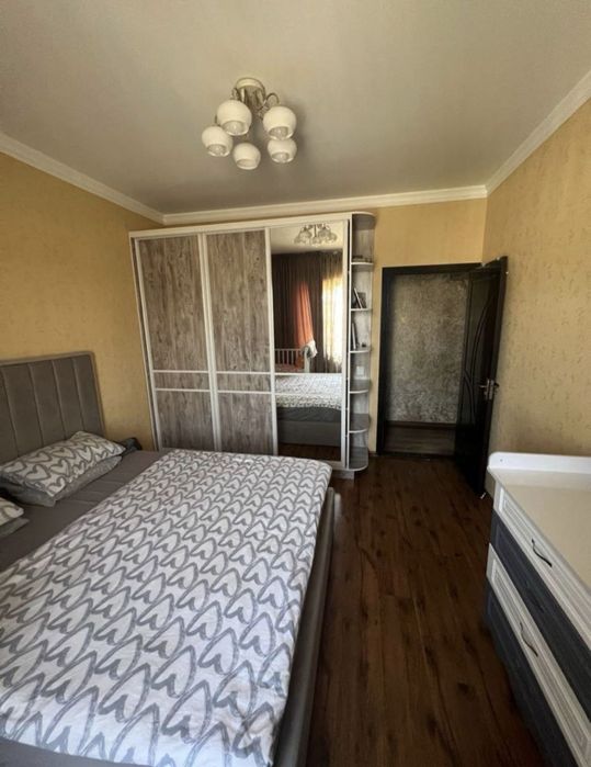 Продаётся на Карасу-6 5ком