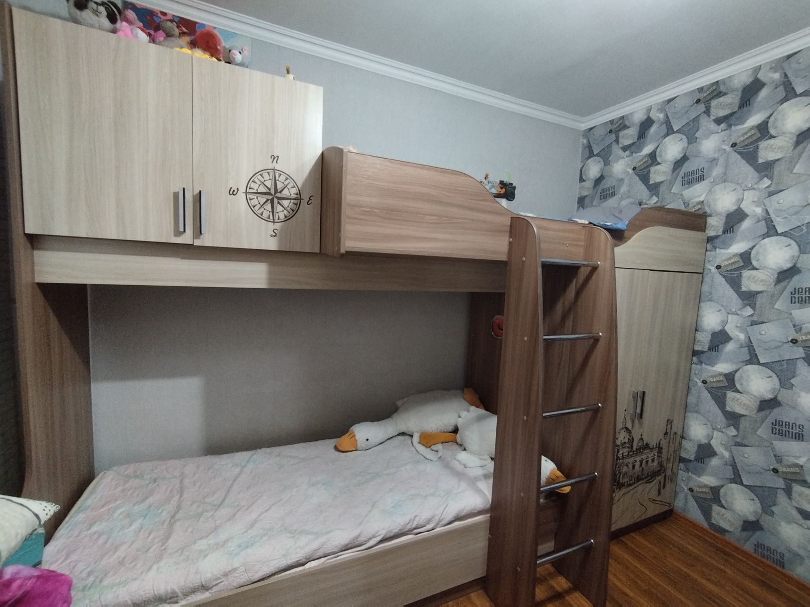 Двухъярусная кровать
