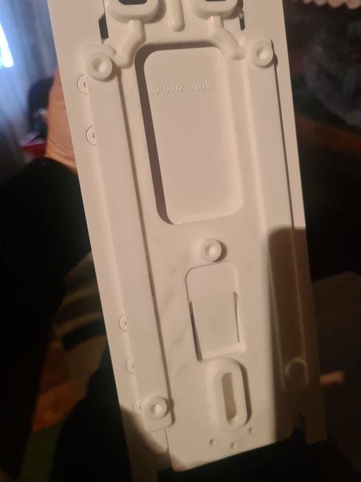 Dispenser  dezinfectant/sapun  manual  50 lei Ti