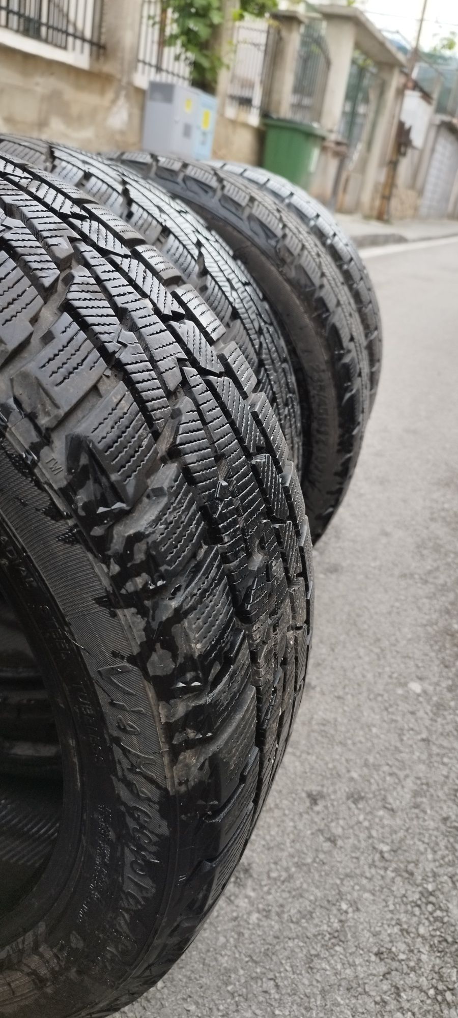 Зимни гуми 235/45R/17