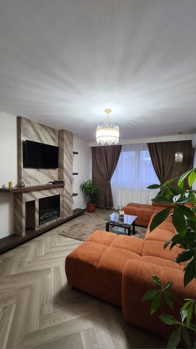 Închiriere 2 camere decomandat,  mobilat lux, metrou