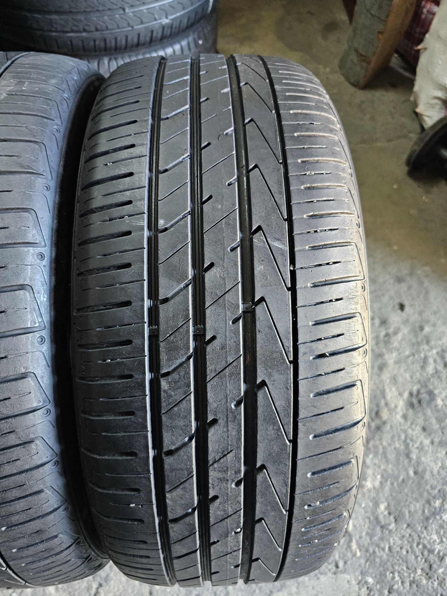 2 anvelope vara 235 50 19 Hankook 6.3mm