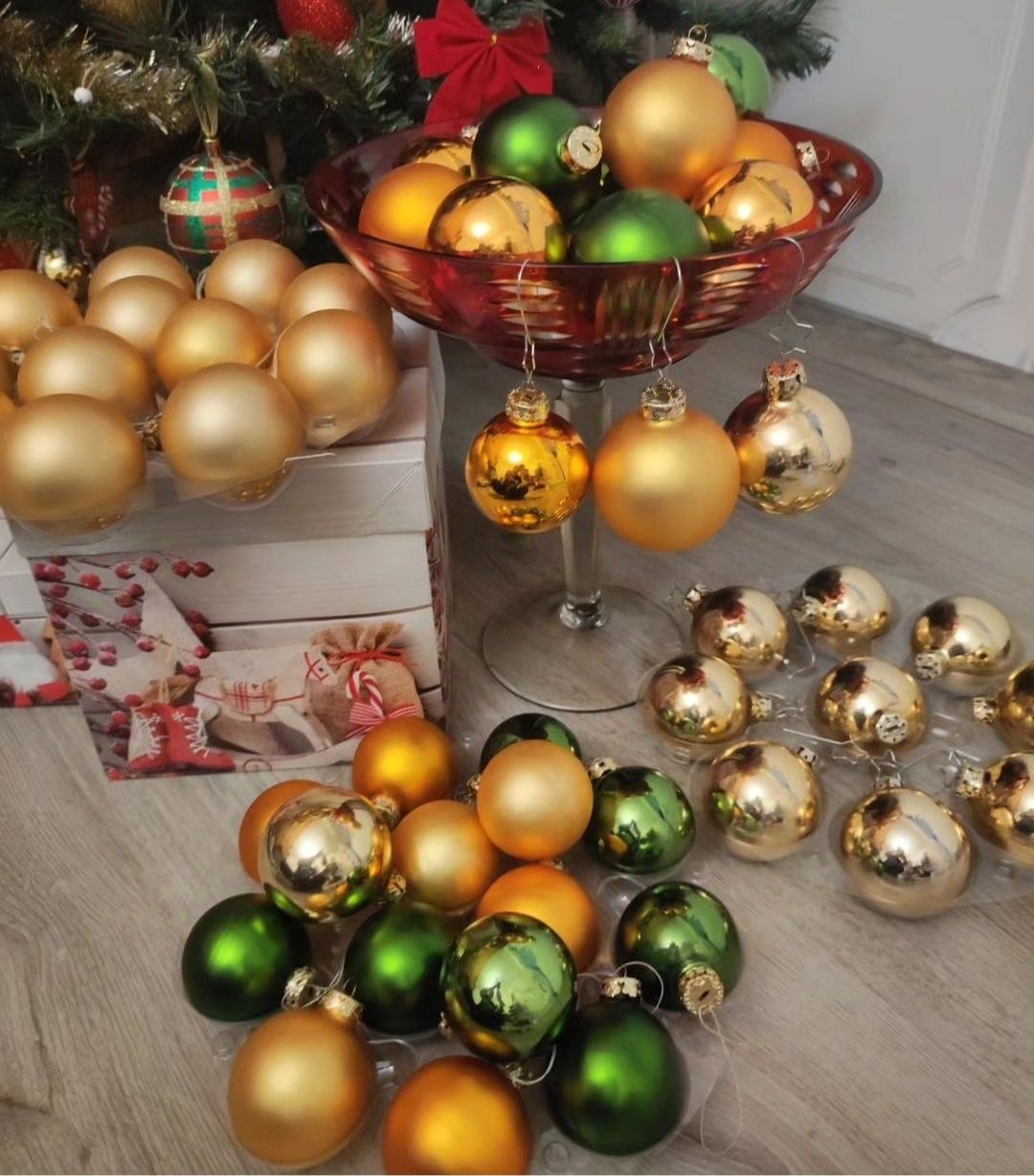 Стъклени играчки за елха