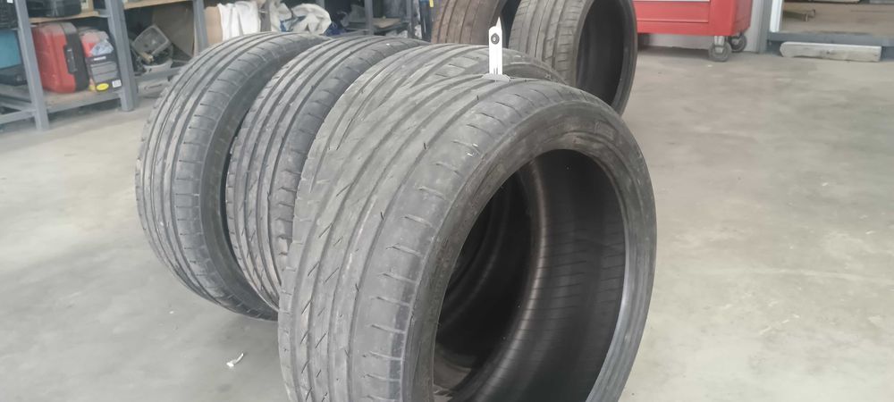 225/40/R18 nokian