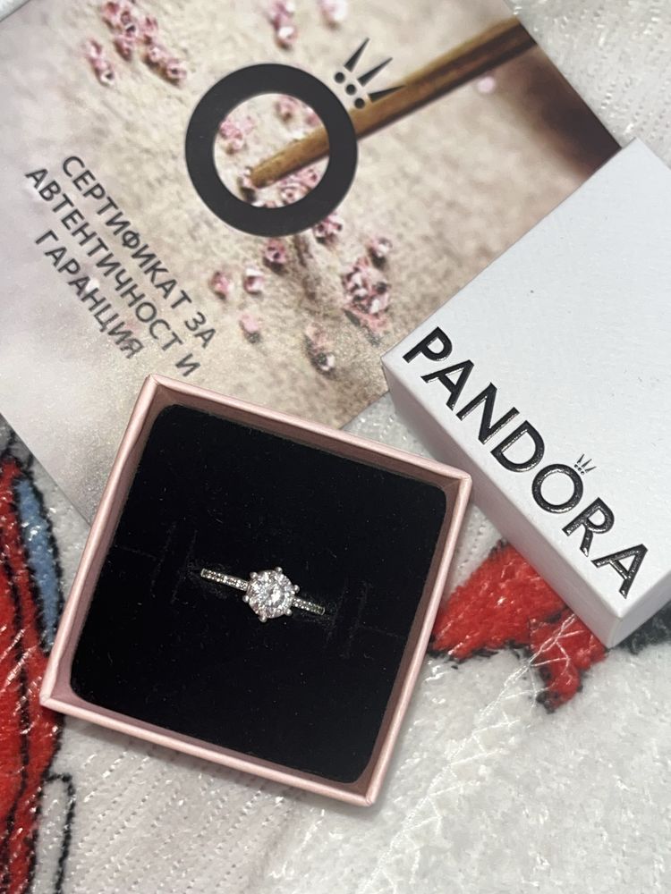 Пръстен Pandora.