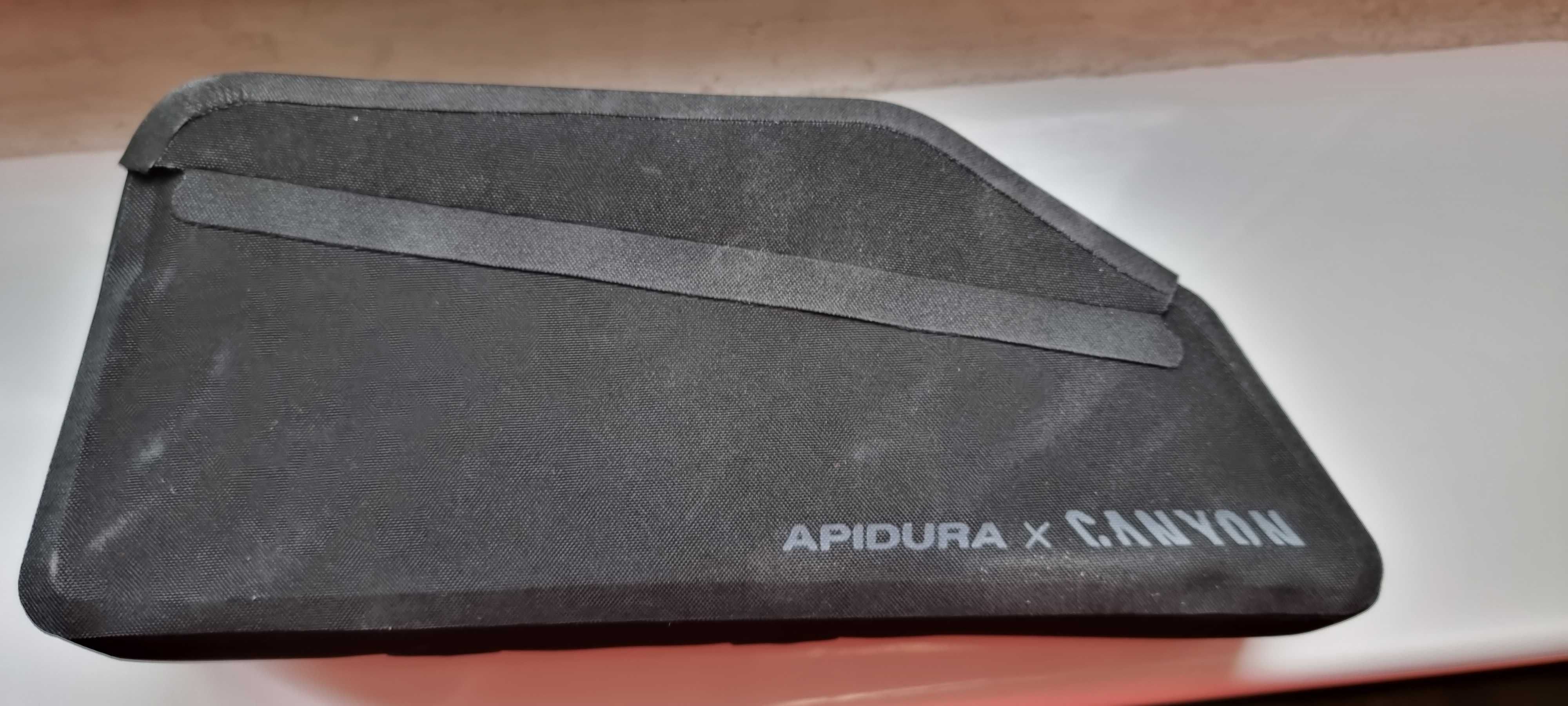 Apidura Bolt-On Top Tube Bag