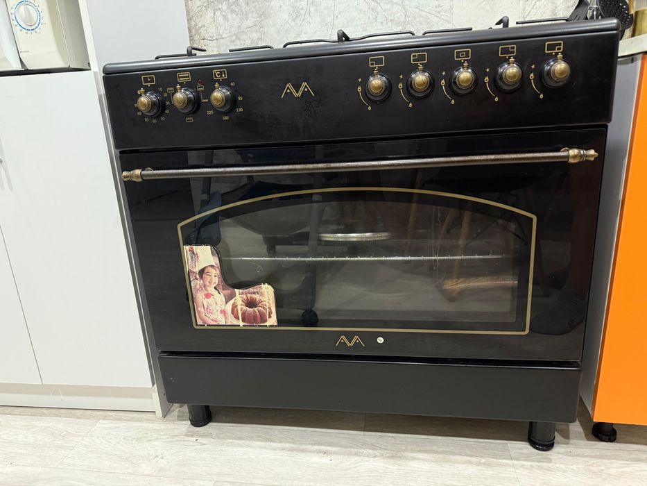 Газ плита с электрической духовкой