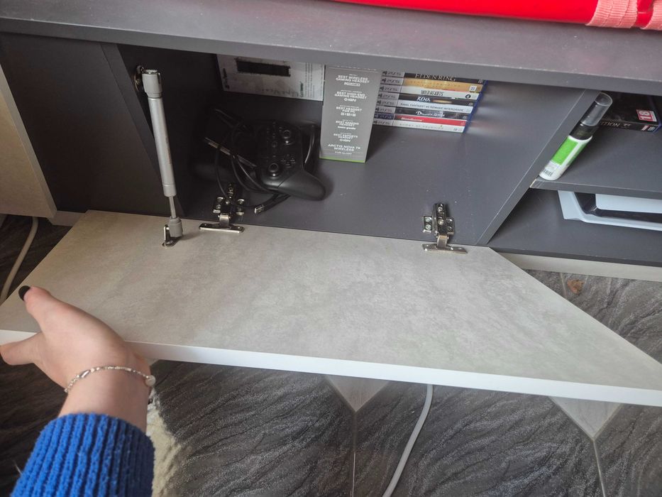 виденовска маса за телевизора