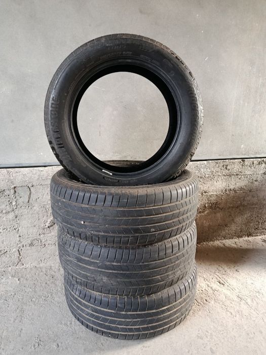 BridGestone 215/55/17 4 Balon sotiladi
