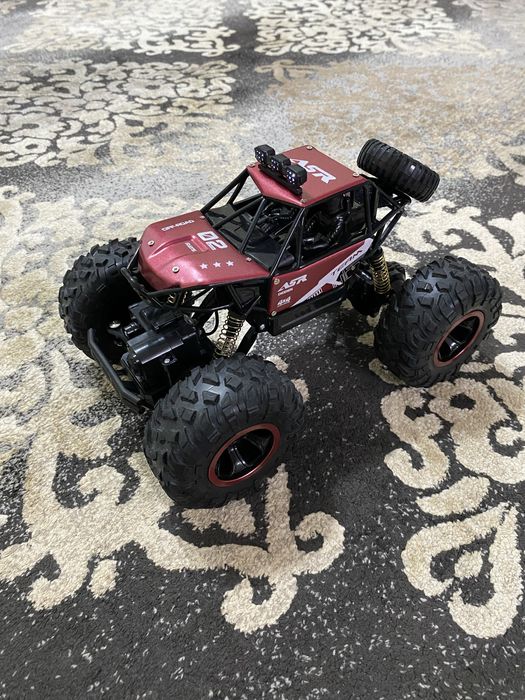 Радиоуправляемая машинка