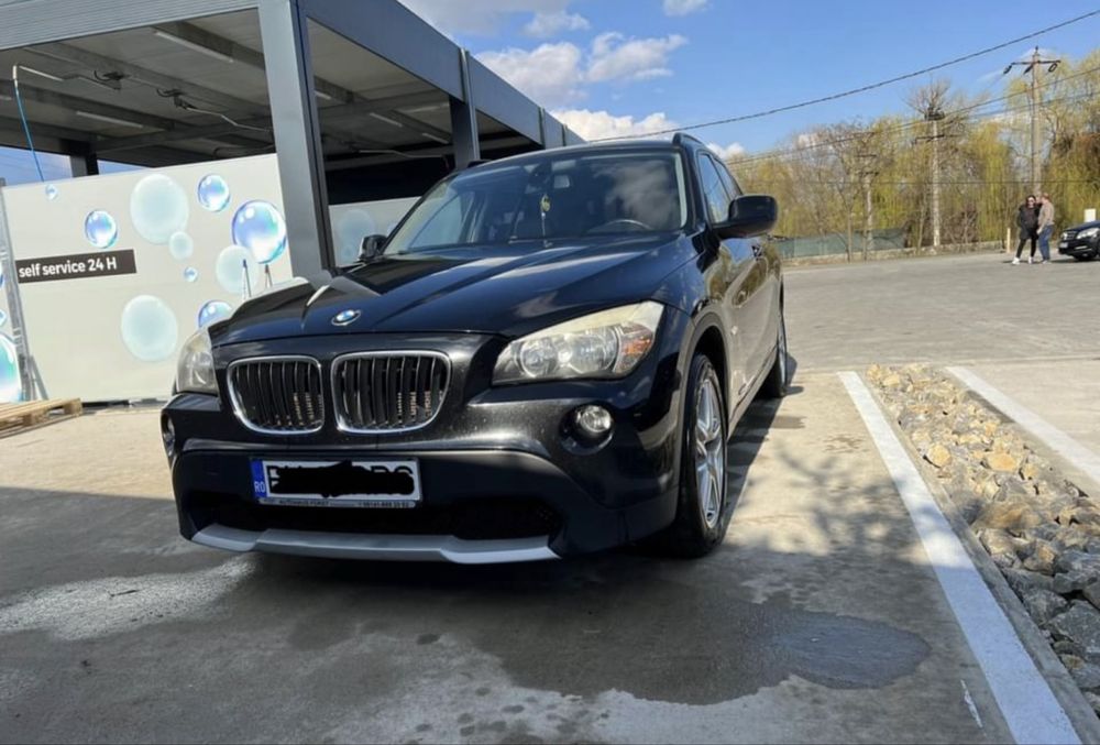 Bmw  x1   Sdrive