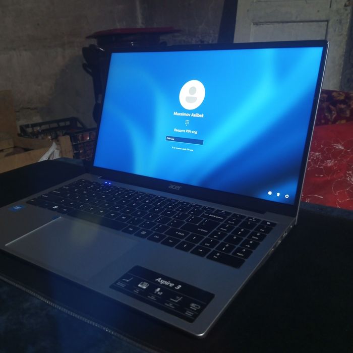 Srochni Notebook ACER Aspire 3