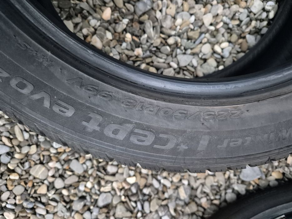 Vând cauciucuri 225/50/18 M+S set complet imp Germania